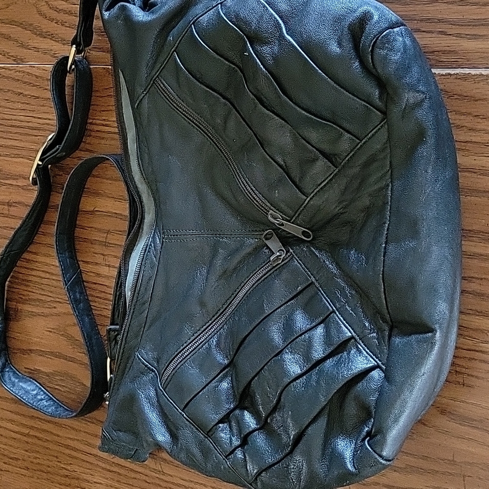 Women's green shoulder purse